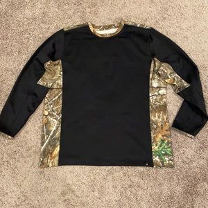 Magellan Outdoors Men's Blackout 3.0 Crew Neck Baselayer T-shirt